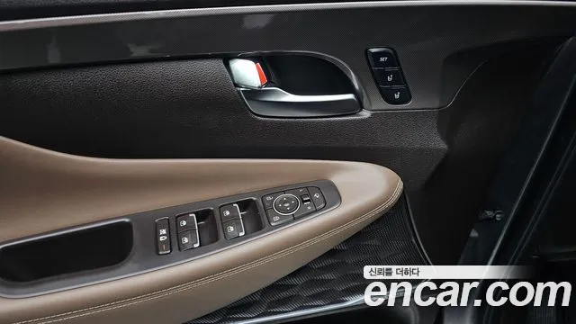 Hyundai Santa Fe 2019 thumb 4
