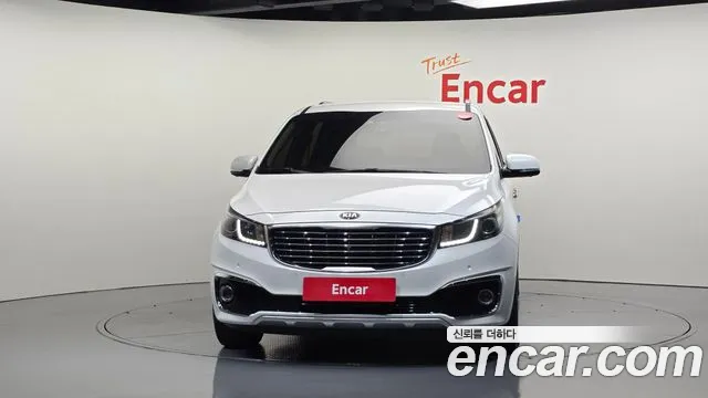 Kia Carnival 2017 thumb 10