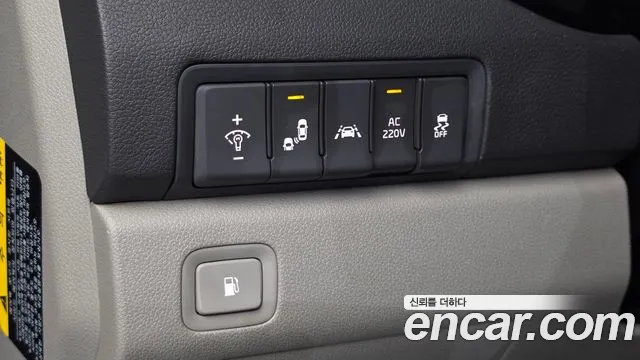 Kia Carnival 2017 thumb 3