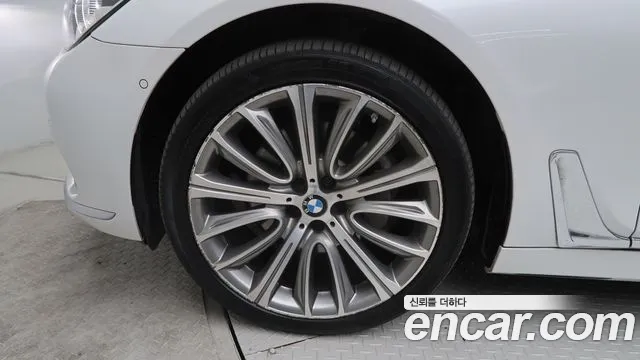 BMW 7 серии 2016 thumb 5