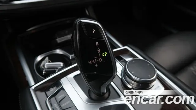 BMW 7 серии 2016 thumb 11