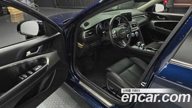 Genesis G70 2019 thumb 11