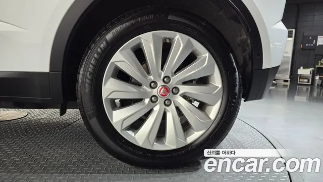 Jaguar E-Pace 2020 thumb 5