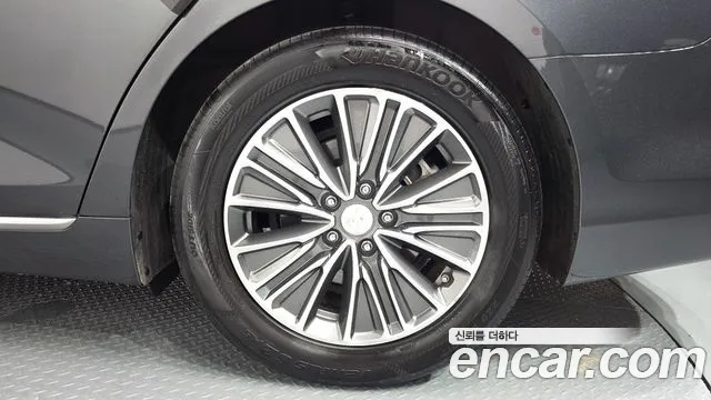 Hyundai Grandeur 2017 thumb 5