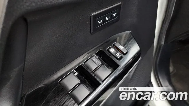 Toyota RAV4 2018 thumb 10