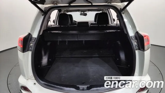 Toyota RAV4 2018 thumb 7