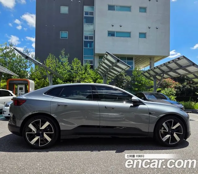 Polestar 4 2025 thumb 12