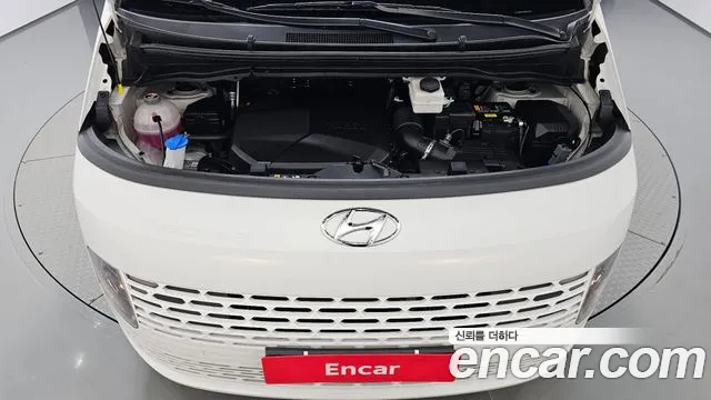 Hyundai Staria 2023 thumb 12