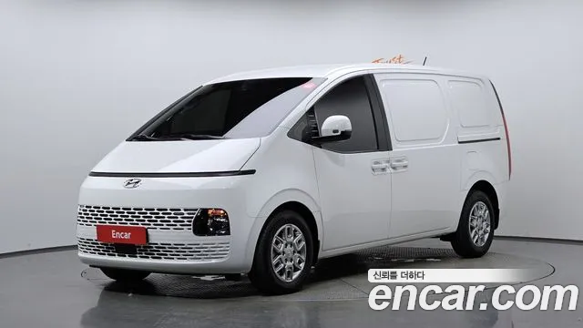 Hyundai Staria 2023 thumb 10