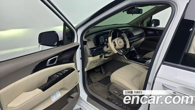 Kia Carnival 2021 thumb 11