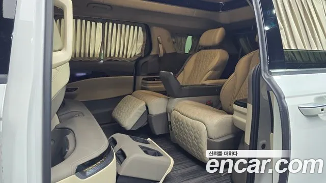 Kia Carnival 2021 thumb 7