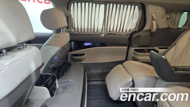 Kia Carnival 2021 thumb 2