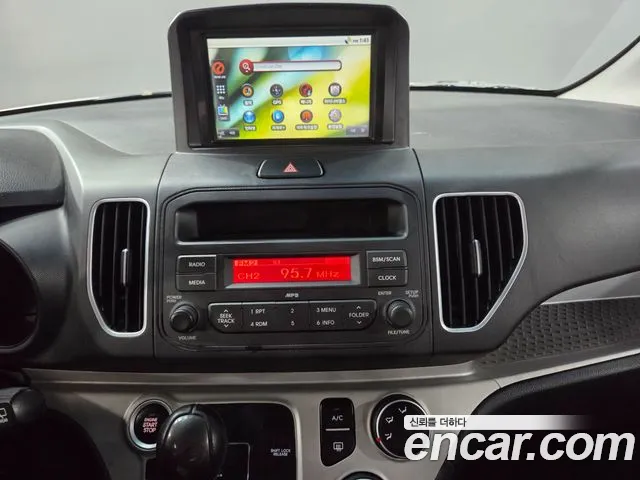 Kia Ray 2013 thumb 9
