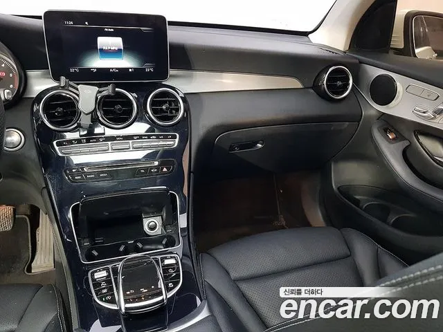 Mercedes-Benz GLC 2017 thumb 5