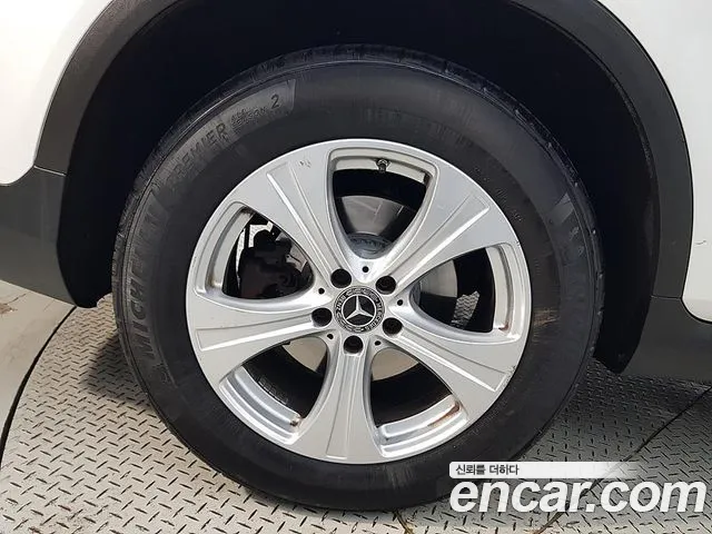 Mercedes-Benz GLC 2017 thumb 8
