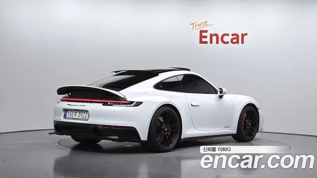Porsche 911 2023 thumb 2