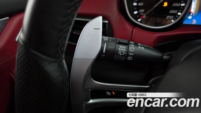 Maserati Levante 2018 thumb 4