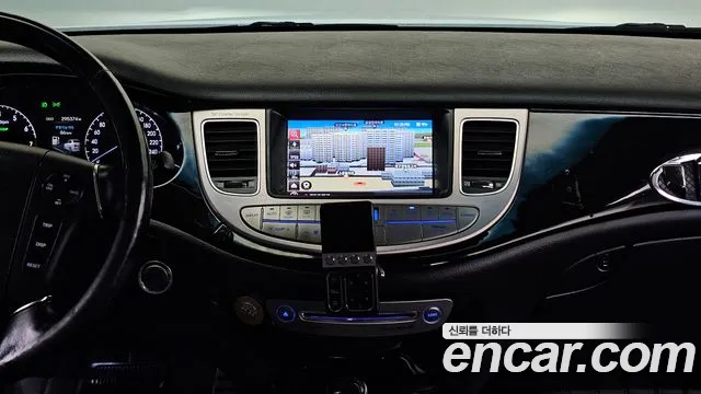 Hyundai Genesis 2012 thumb 2