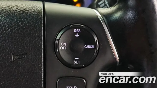 Hyundai Genesis 2012 thumb 3