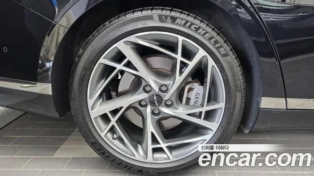 Genesis G90 2022 thumb 12