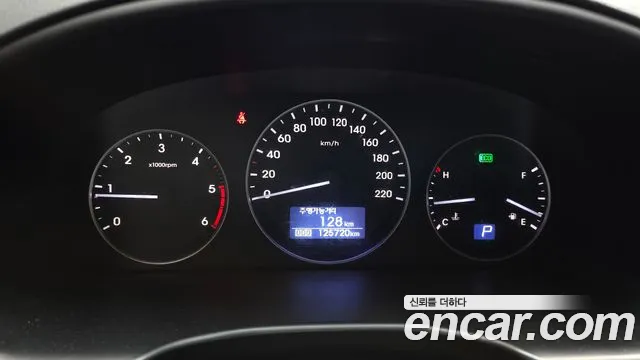 Hyundai Starex 2021 thumb 4