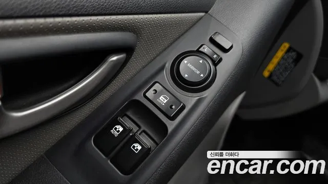 Hyundai Starex 2021 thumb 5