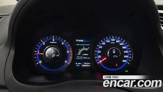 Hyundai i40 2015 thumb 2
