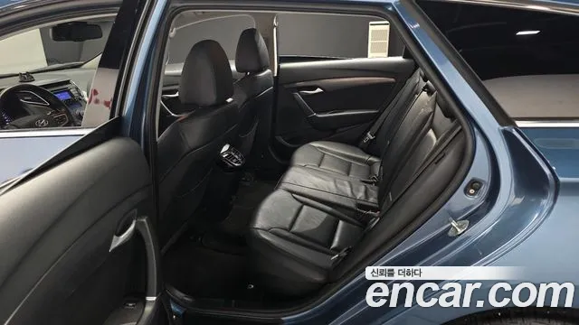 Hyundai i40 2015 thumb 4