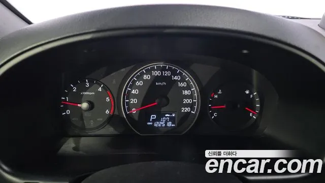 Hyundai Starex 2016 thumb 8
