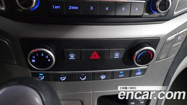 Hyundai Starex 2016 thumb 11