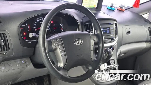 Hyundai Starex 2016 thumb 12