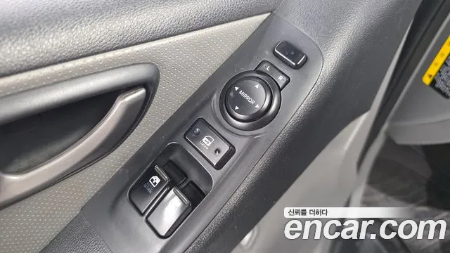 Hyundai Starex 2016 thumb 7