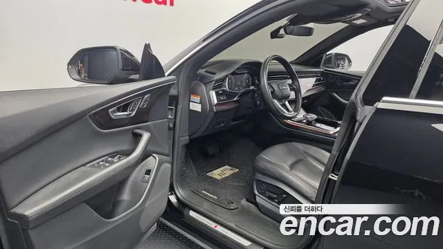Audi Q8 2022 thumb 2