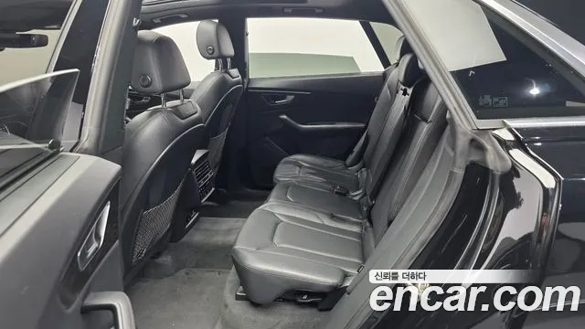 Audi Q8 2022 thumb 9