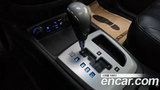 Hyundai Santa Fe 2012 thumb 5