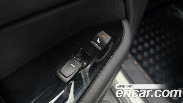 KG_Mobility_Ssangyong Rexton 2023 thumb 11