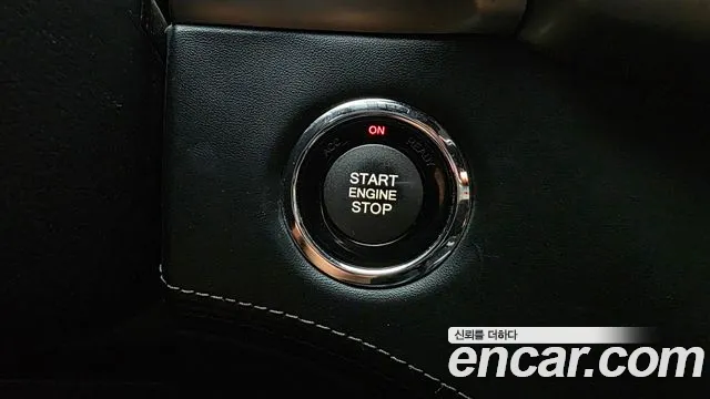 KG_Mobility_Ssangyong Rexton 2017 thumb 3