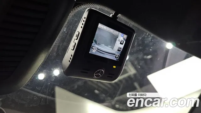 Mercedes-Benz E-Class 2018 thumb 5