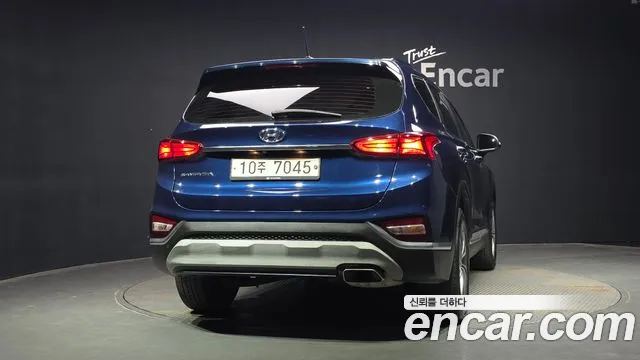 Hyundai Santa Fe 2019 thumb 4