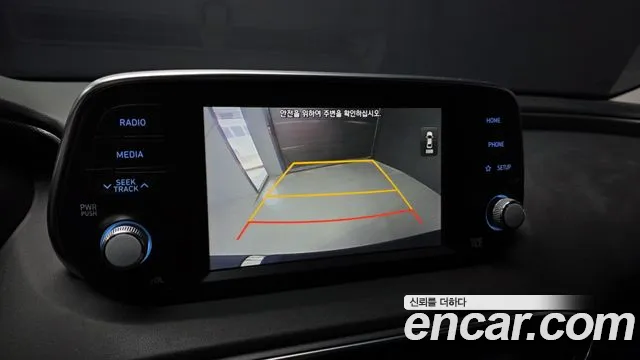 Hyundai Santa Fe 2019 thumb 3