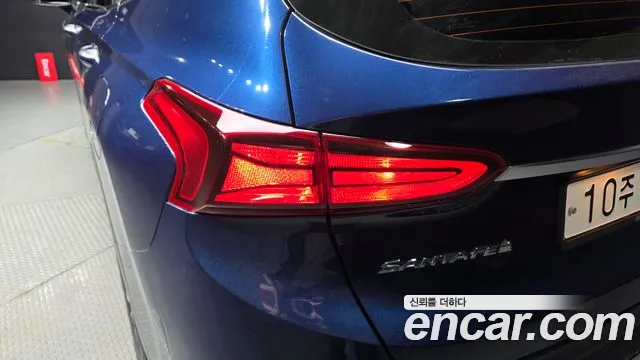 Hyundai Santa Fe 2019 thumb 12