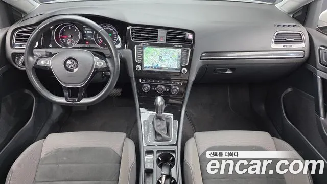 Volkswagen Golf Sportsvan 2016 thumb 4
