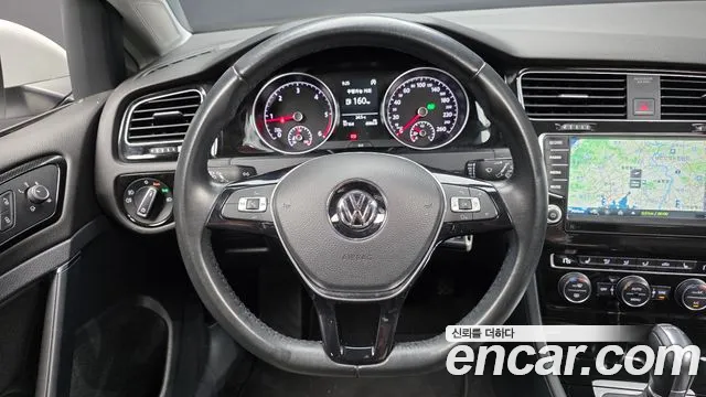 Volkswagen Golf Sportsvan 2016 thumb 9