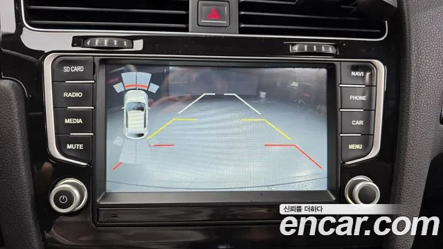 Volkswagen Golf Sportsvan 2016 thumb 10