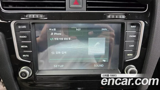 Volkswagen Golf Sportsvan 2016 thumb 3