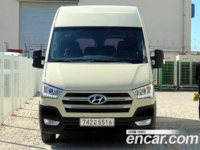 Hyundai Staria 2017 thumb 12