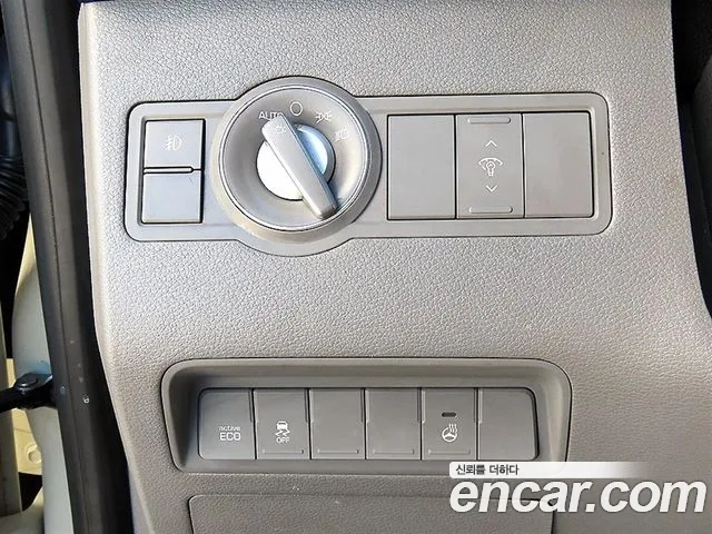 Hyundai Staria 2017 thumb 2