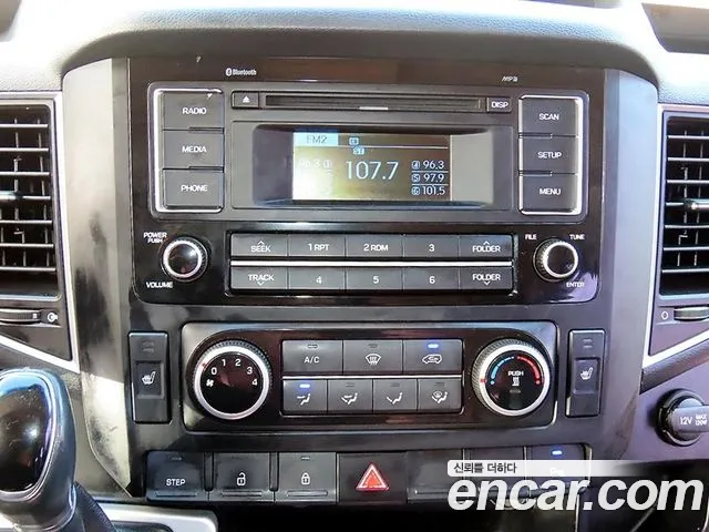 Hyundai Staria 2017 thumb 8