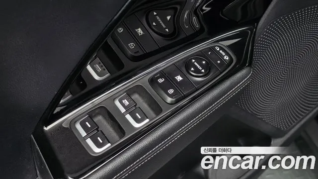 Kia Niro 2016 thumb 9