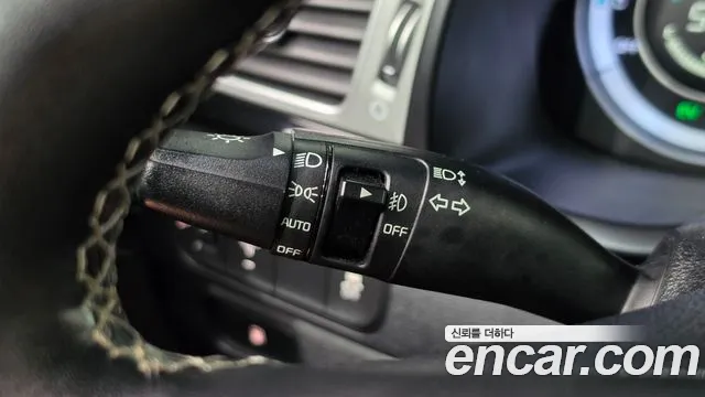 Kia Niro 2016 thumb 10